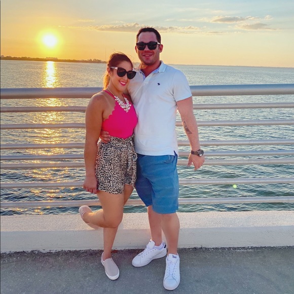 Meet your posher, With Love And Whit! - Picture 3 of 5